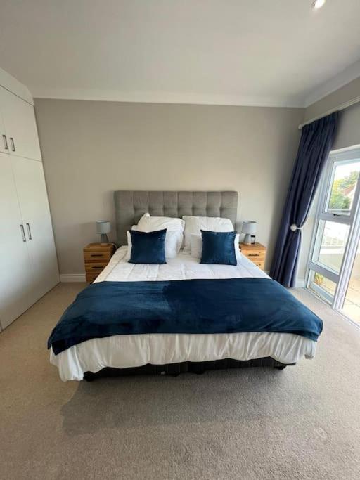 Elgin Townhouse-excellent Location * Cape Town
