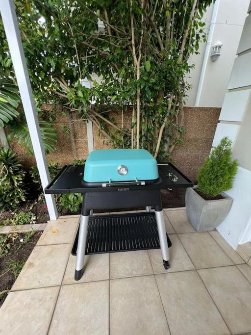 Elgin Townhouse-excellent Location