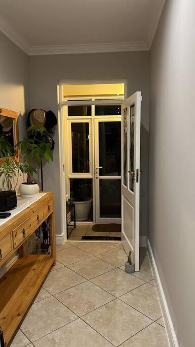 Apartment Elgin Townhouse-excellent Location Cape Town